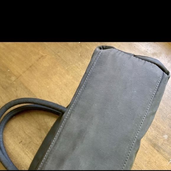 Authentic Prada handbag - Picture 11 of 13